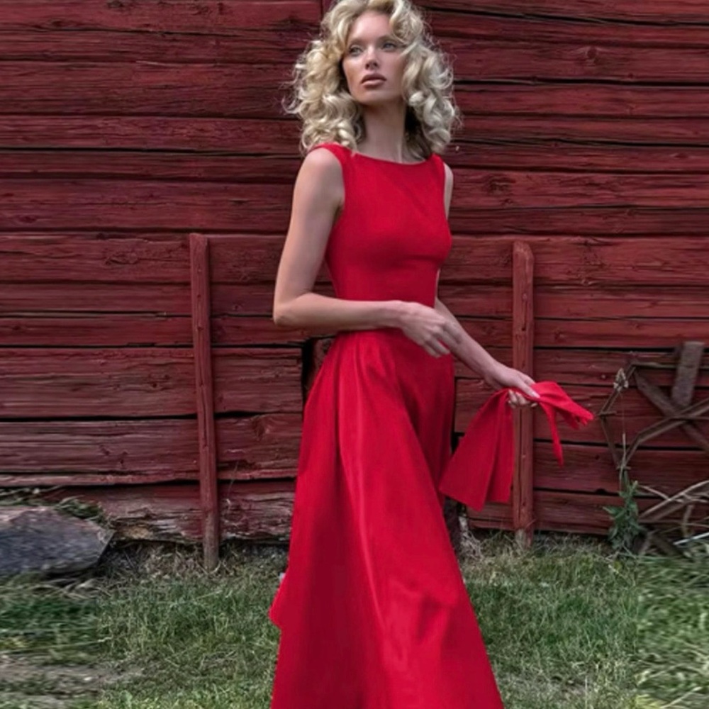Helsa Red Stretch Cotton Sateen Midi Dress Size Medium NWOT - Picture 2 of 9